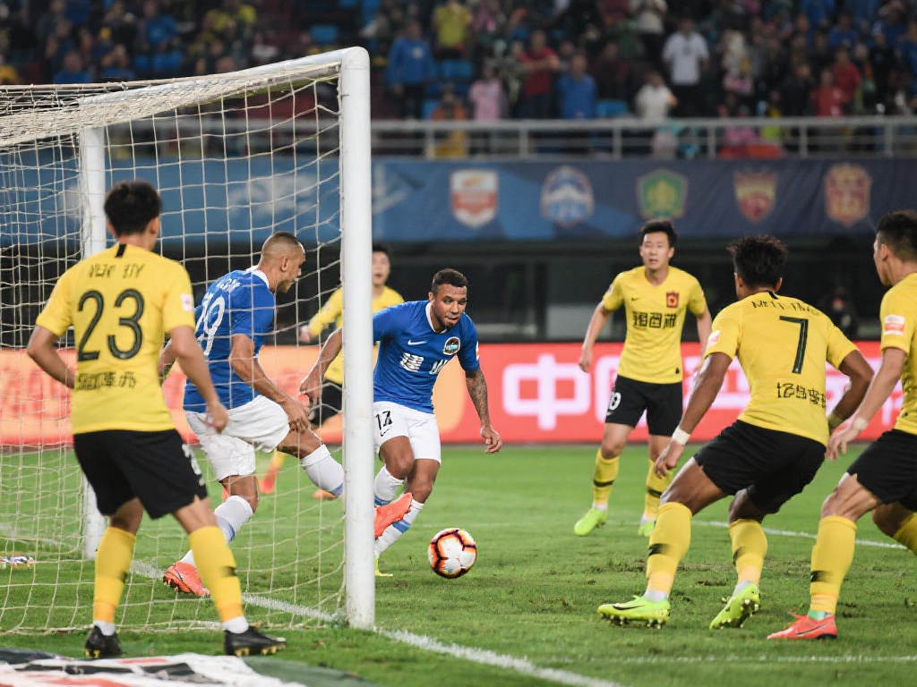 世预赛中国队不敌韩国队，张琳芃达成百场里程碑